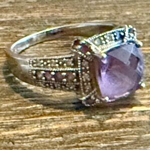 Elegant 14k White Gold Amethyst and Diamond Ring
